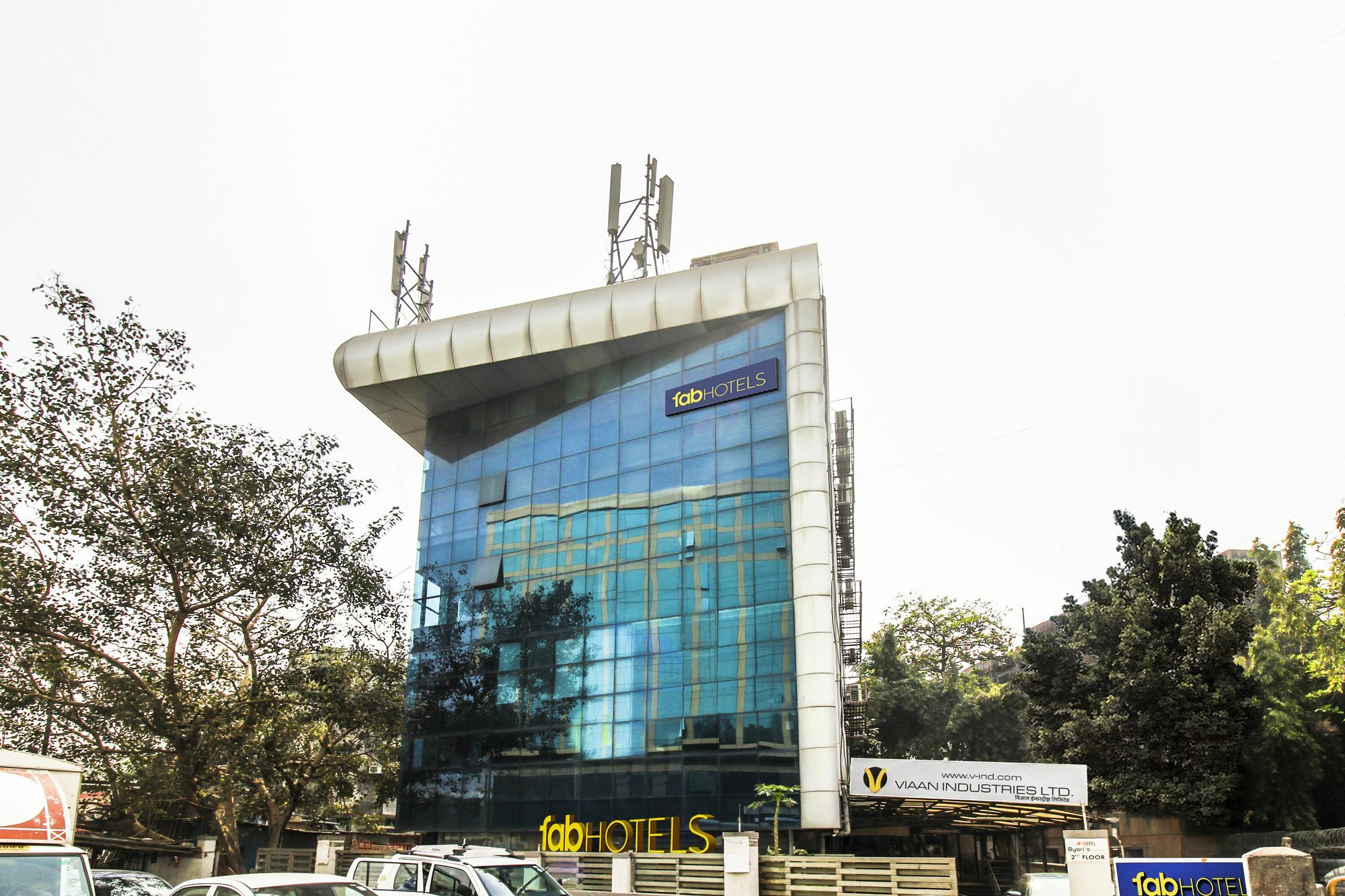 Fluorescent By Bizzgrow Hotels International Airport - Formerly Known As Byaris International Mumbai Luaran gambar