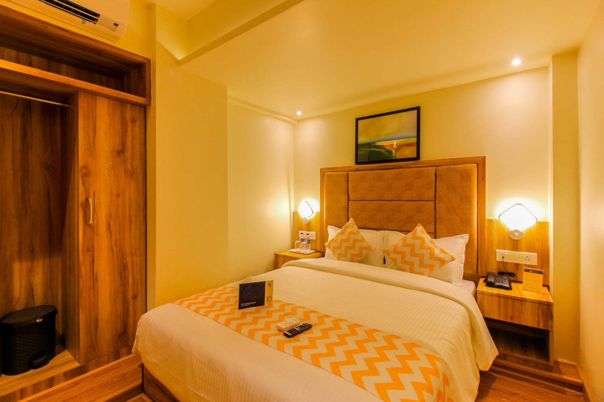 Fluorescent By Bizzgrow Hotels International Airport - Formerly Known As Byaris International Mumbai Luaran gambar