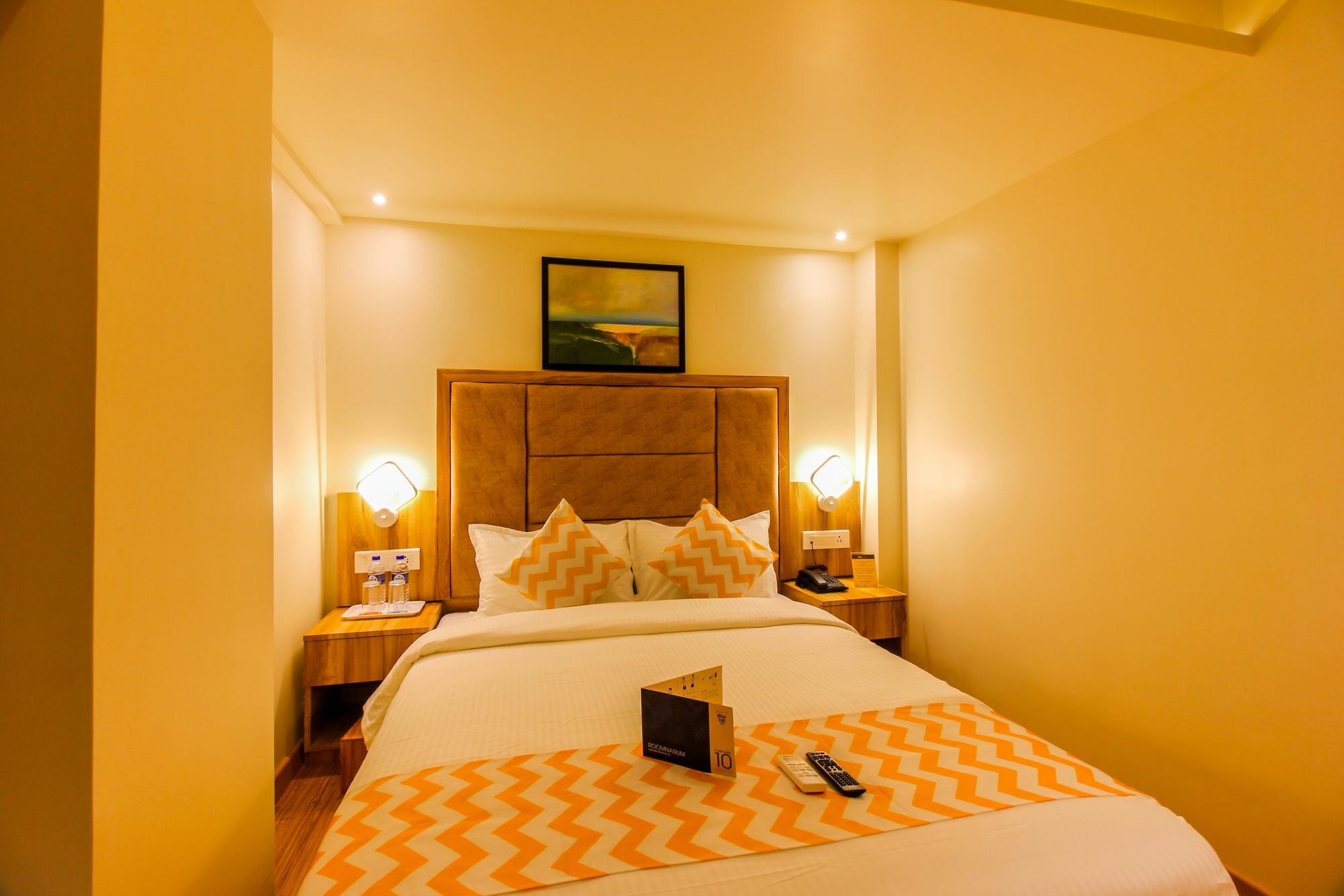 Fluorescent By Bizzgrow Hotels International Airport - Formerly Known As Byaris International Mumbai Luaran gambar