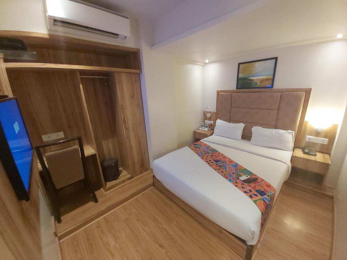 Fluorescent By Bizzgrow Hotels International Airport - Formerly Known As Byaris International Mumbai Luaran gambar