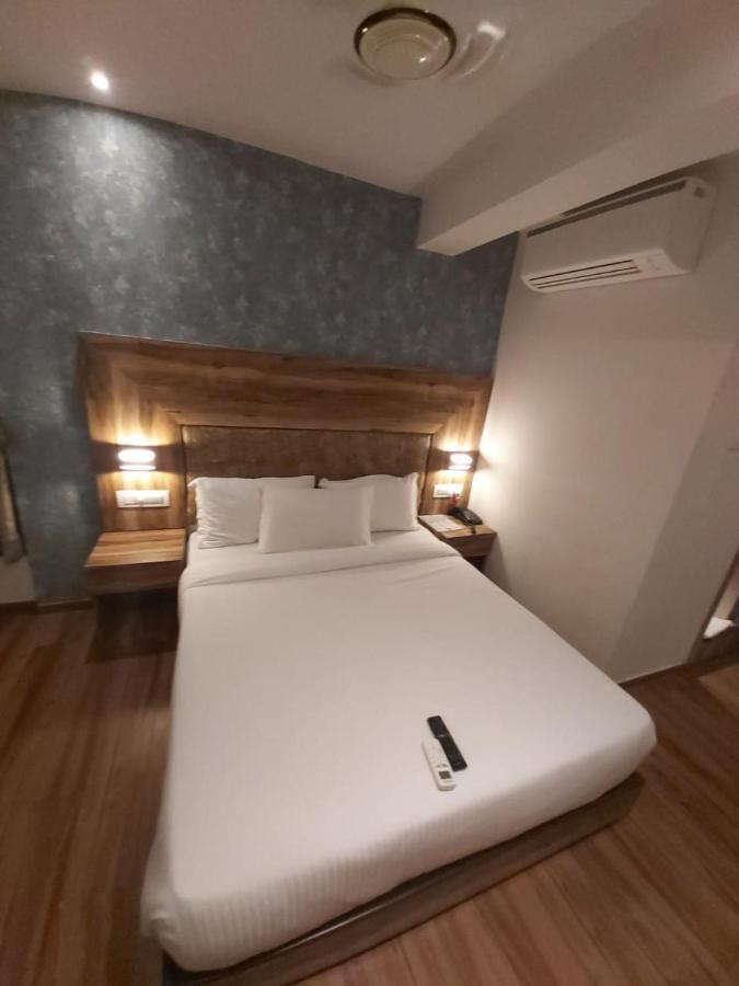 Fluorescent By Bizzgrow Hotels International Airport - Formerly Known As Byaris International Mumbai Luaran gambar